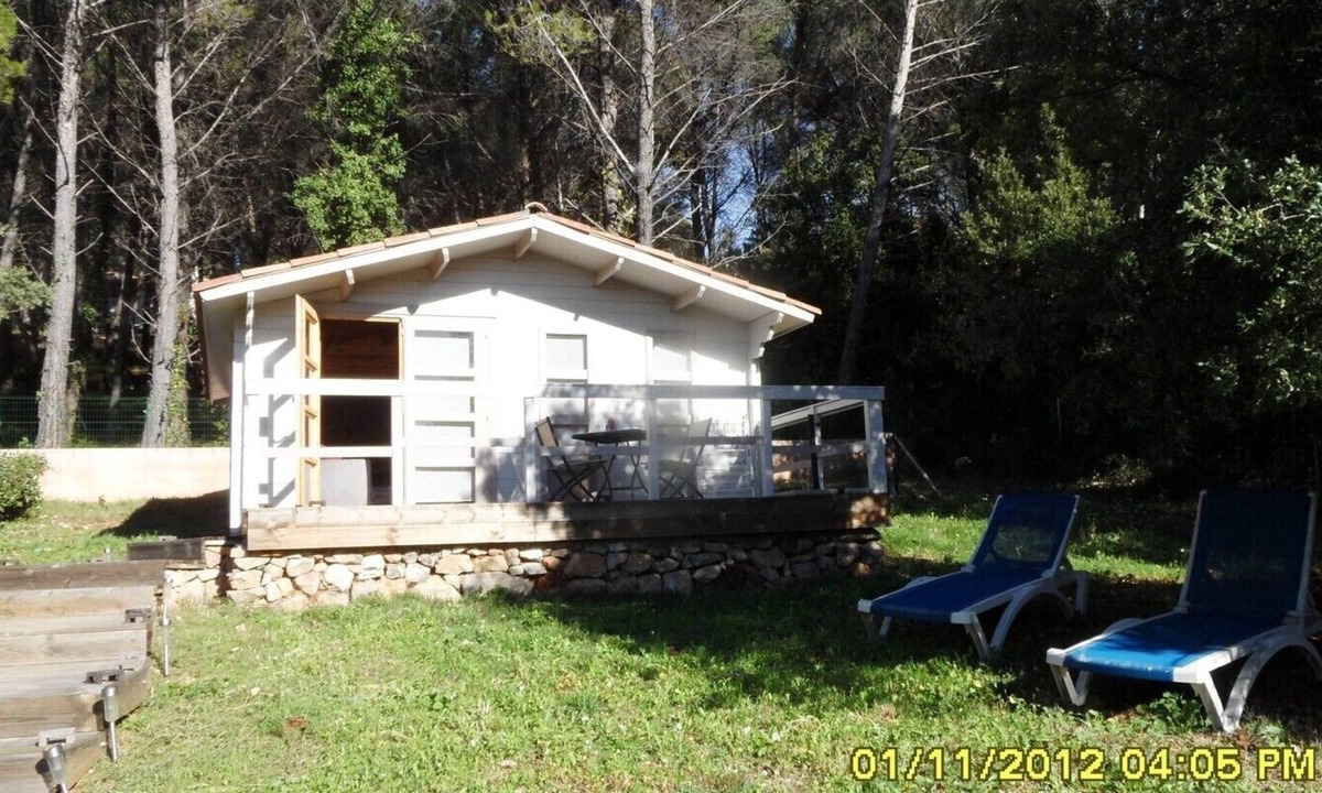 Draguignan Ski Chalet | T1bis/Chalet air-conditioned 30m², 2 pers swimming pool10x5m, pétanque court.