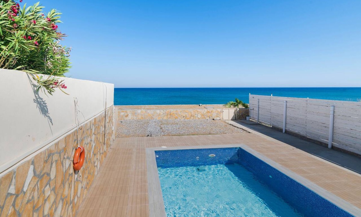 Plimmiri House | The Cottage South Escape with beach front pool