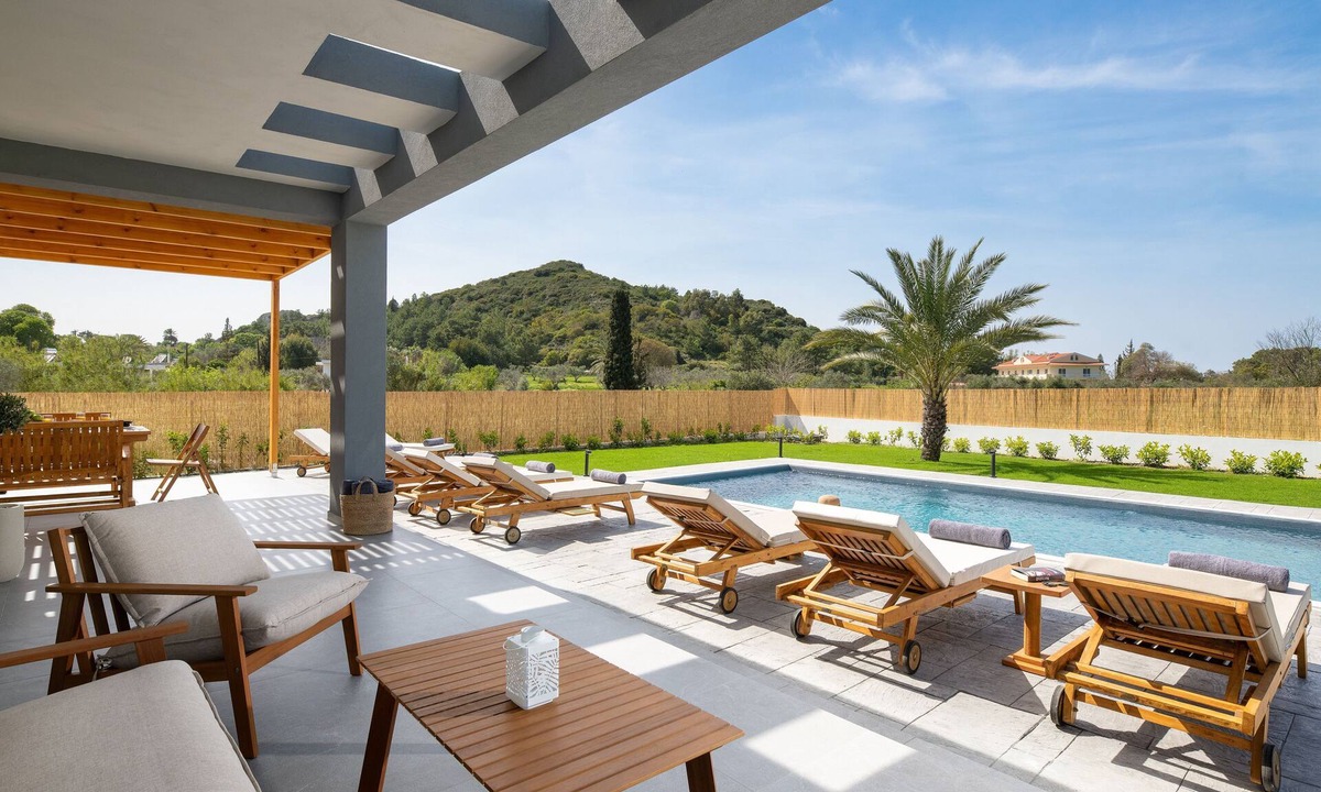 Filerimos Villa | The Ixian Memory bringing luxury into nature.