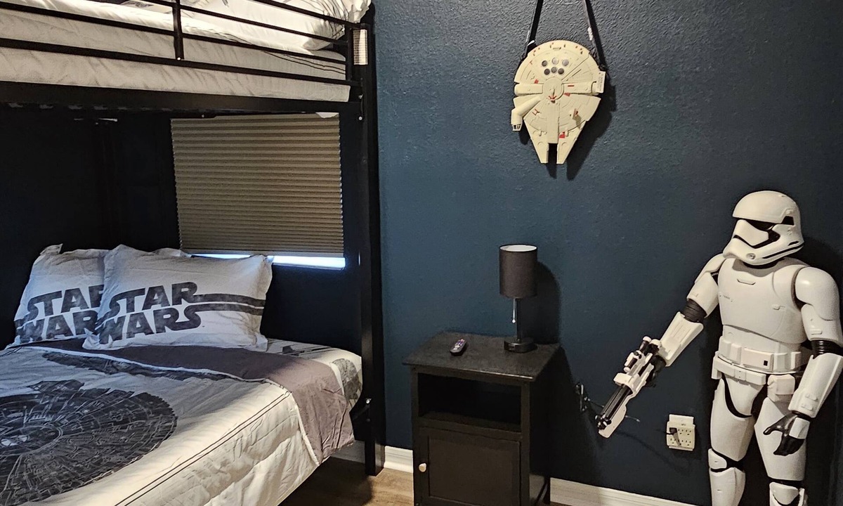 Legacy Park House | The Ohana Retreat - Cozy home near Disney Parks and Game room