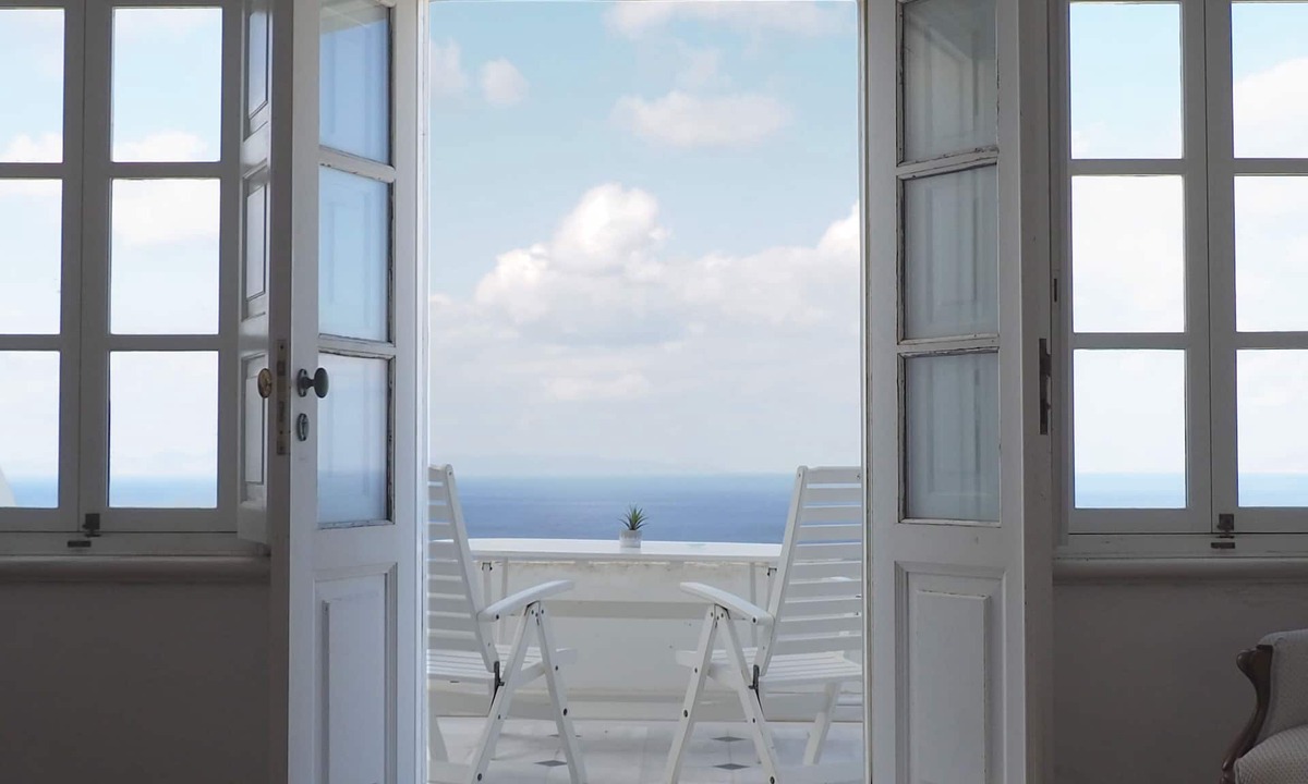 Finikia Hotel | The Palm Rock Finikia Santorini