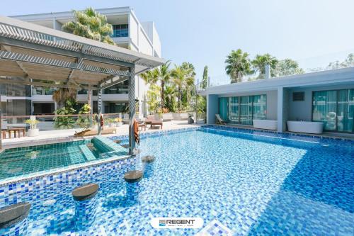 Bang Tao Apartment | The Regent Phuket Bangtao Beach