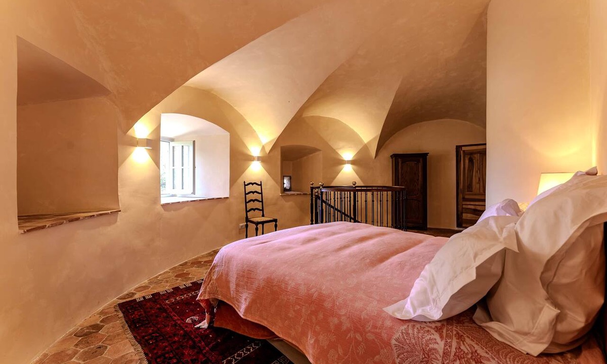 Montclar-sur-Gervanne House | Tour Ouest Vacation Rental - Château de Vachères