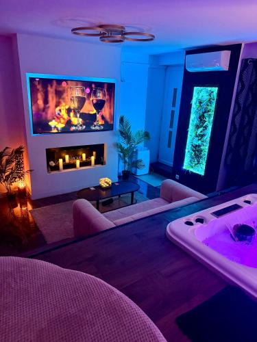 Gonfaron Apartment | Townhouse83 Loveroom Chic Jacuzzi privatif