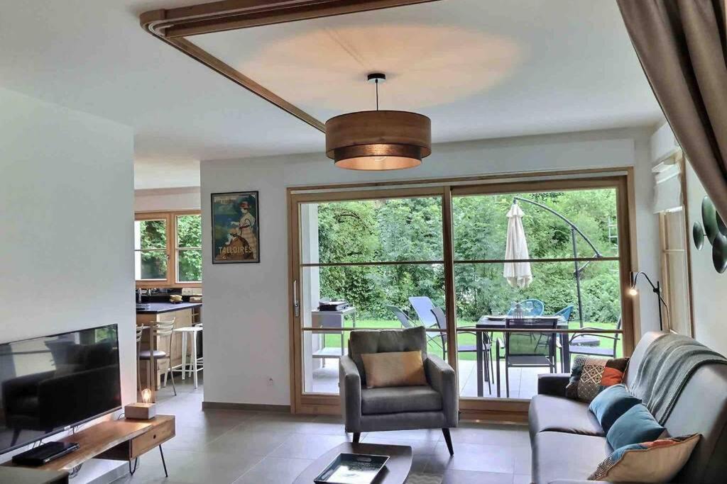 Talloires-Montmin Apartment | Très bel Appartement en rez de jardin, Talloires