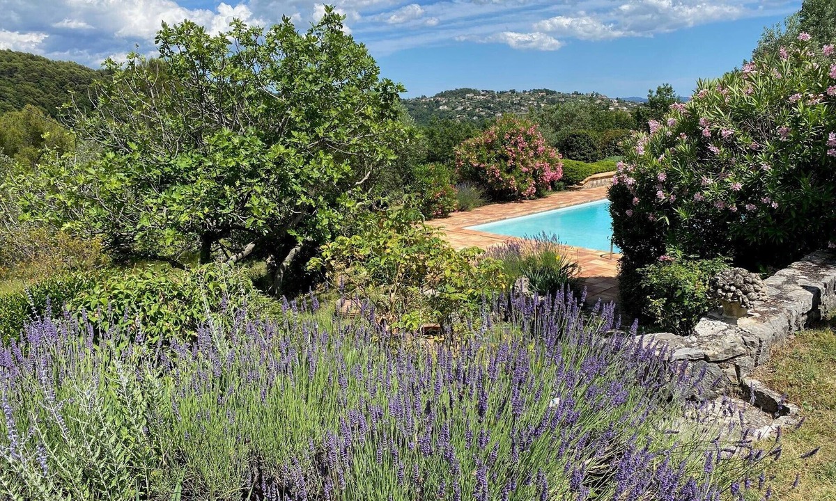 Fayence House | Traditional farmhouse set in 5 hectares of gardens. Disconnection guaranteed!