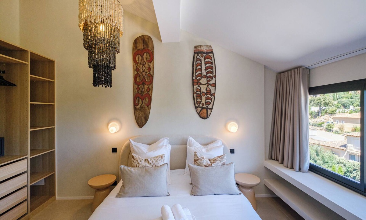 Guerrevieille Apartment | Triplex sea view 100m beach Gulf of St Tropez