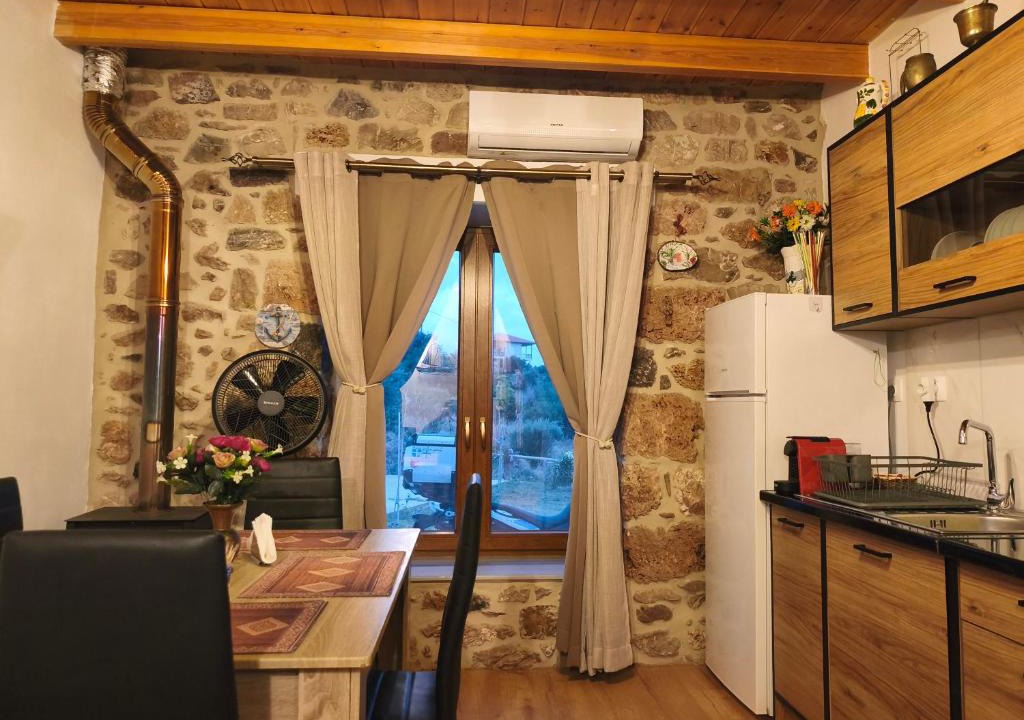 Kato Zakros Apartment | Tsitsinos Village Cottage