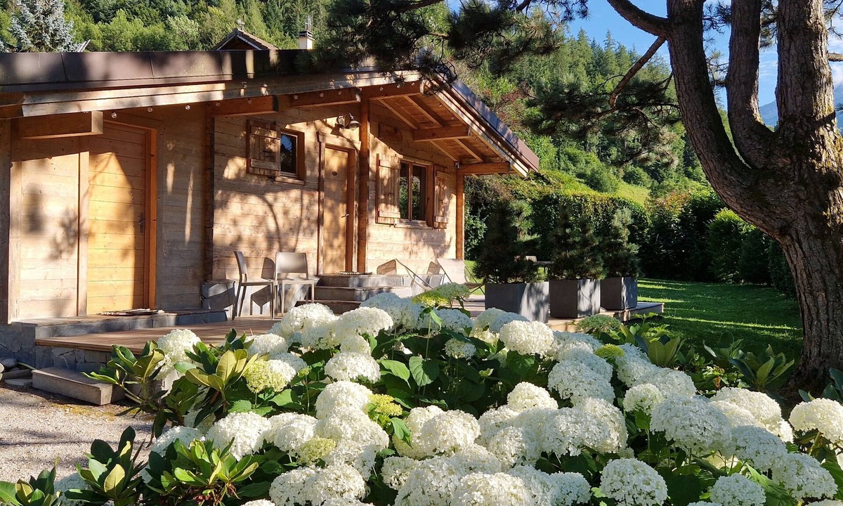 Thones Ski Chalet | Two cosy chalets, mountain view near Annecy and Aravis