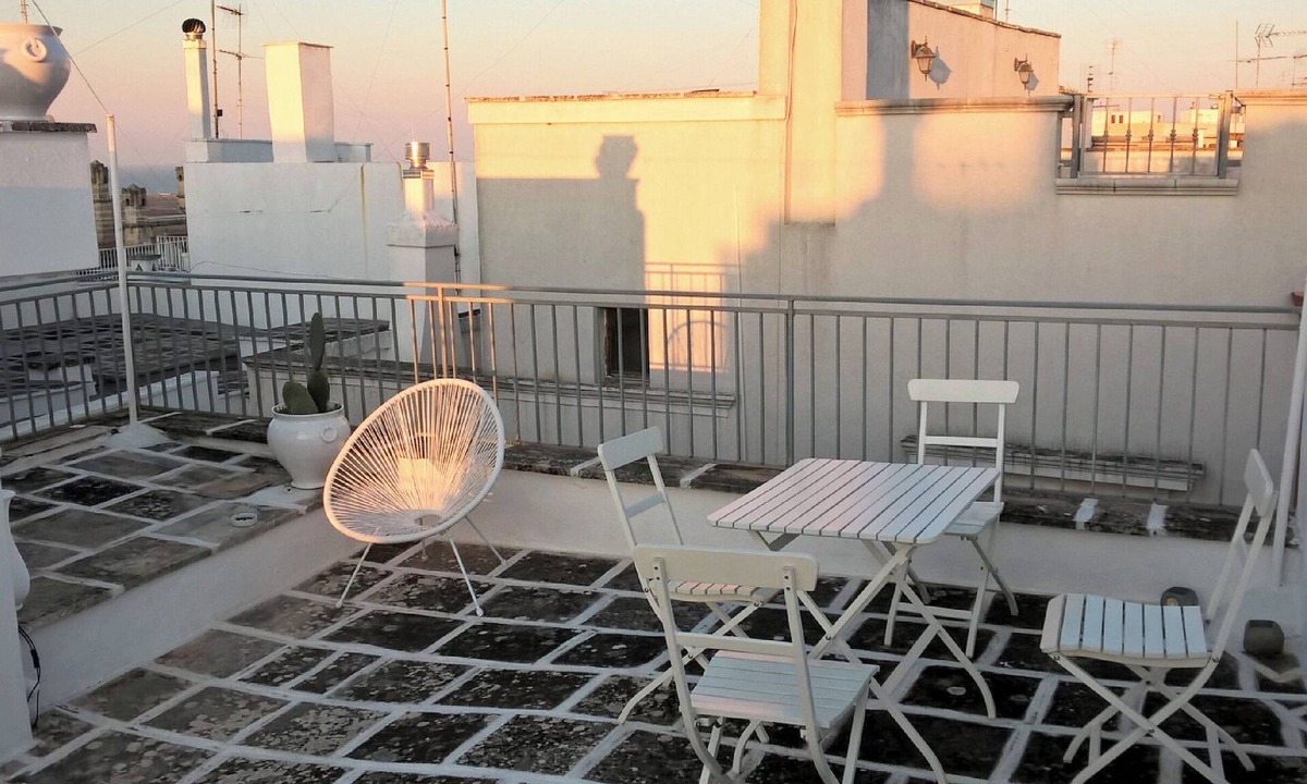 Ostuni House | Typical town center