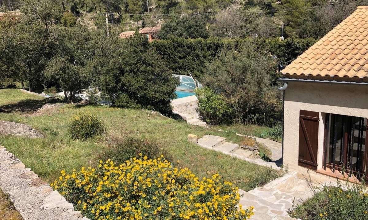 Montfort-sur-Argens Villa | Typique Villa Provençale sur 2 Étages Avec Piscine