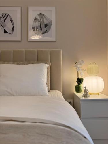 Sykies Apartment | Uptown Urban Bliss