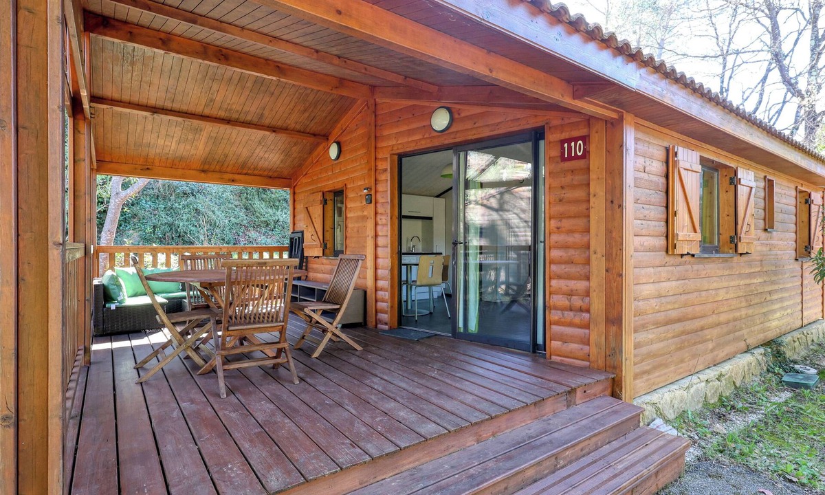 Sollies-Toucas Ski Chalet | Vacancéole Sun Hols Les Cottages Varois