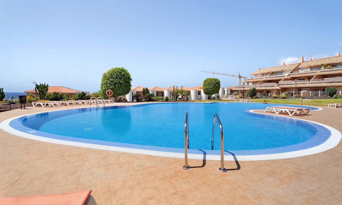 San Miguel de Abona Apartment | Vacation Apartment 'Royal Marine Golf V' with Sea View, Wi-Fi and Air Conditioning