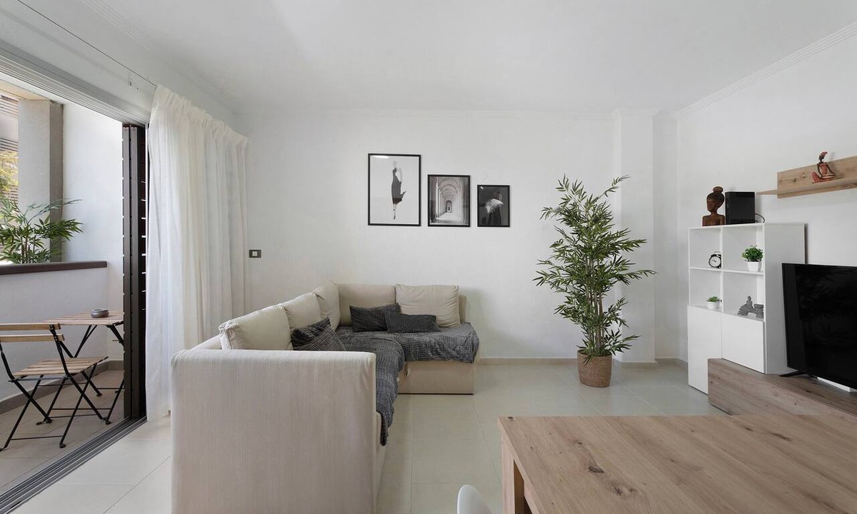 Los Gomez Apartment | Vacation Apartment 'Apartamento Opuntia' with Mountain View, Balcony and Wi-Fi