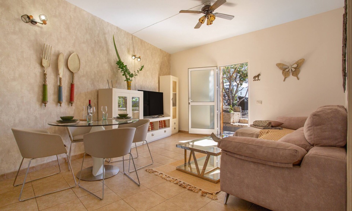 El Madronal House | Vacation Home 'Mi Casita De Chimaca 2' with Mountain View, Wi-Fi and Air Conditioning