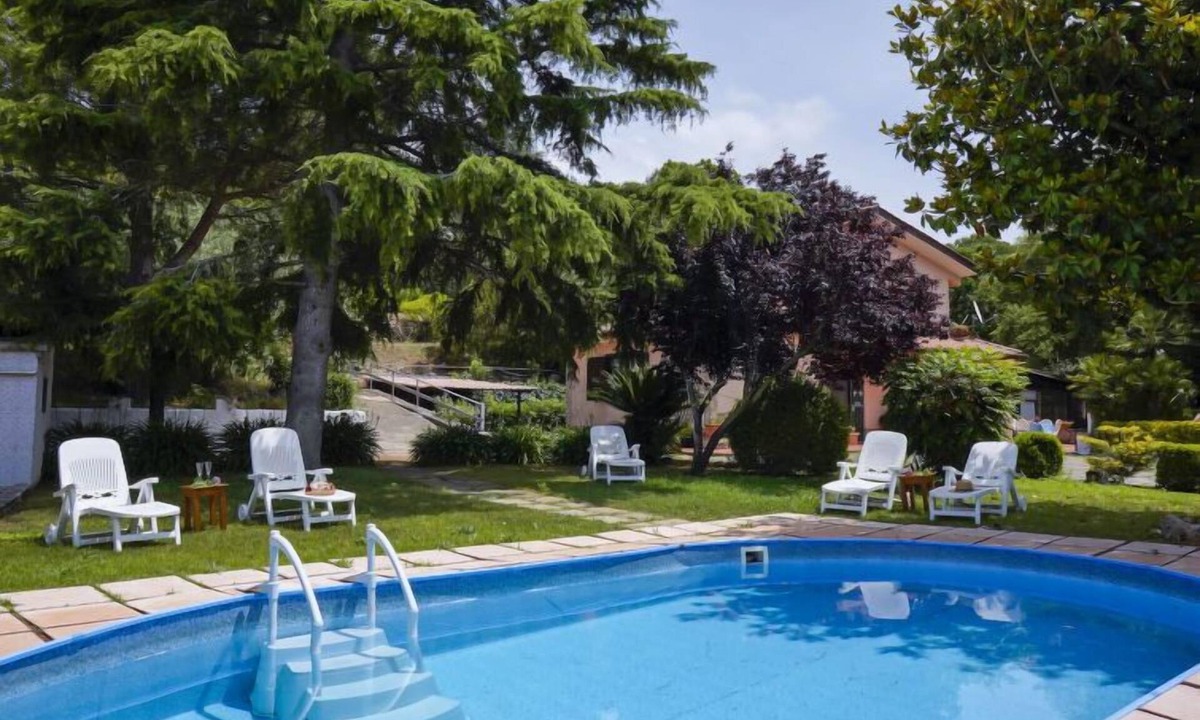 Itri House | Vacation home Sunny by Interhome