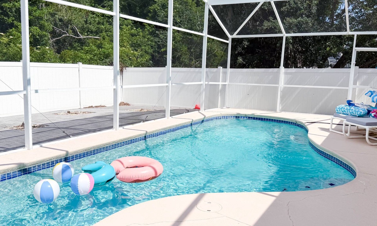 Pinewood Country Estates Villa | Vacation Home with Private Pool Near Disney