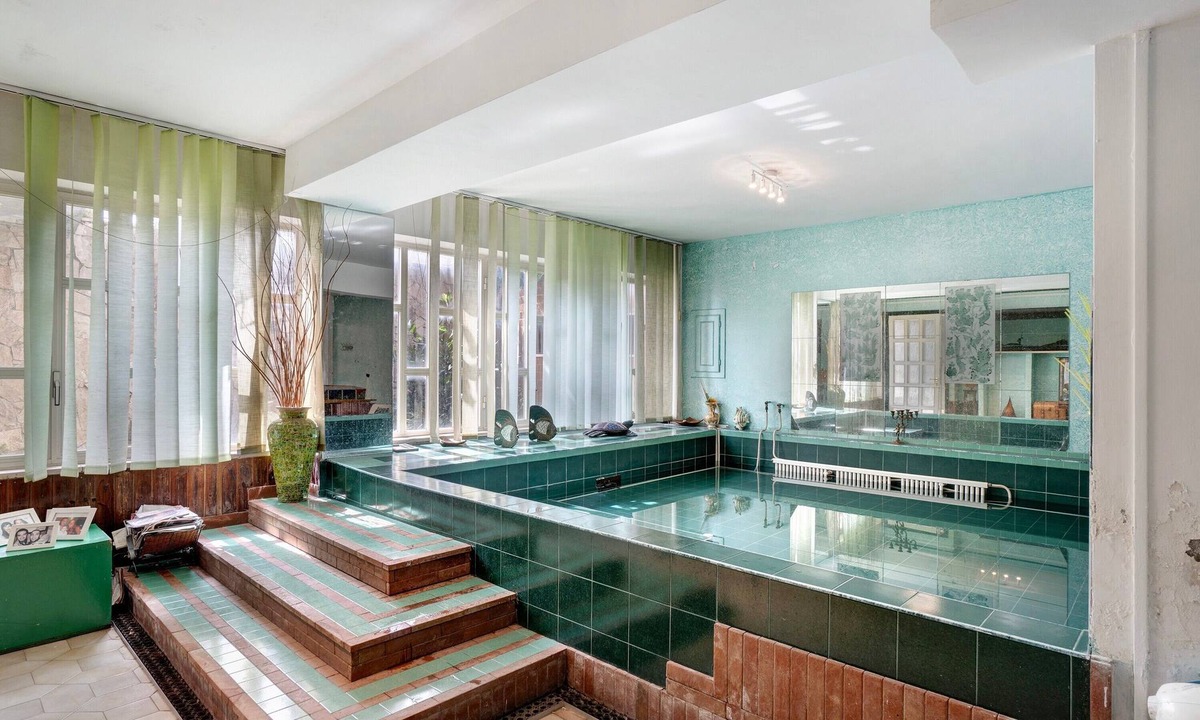 Santa Lucia di Serino House | Vacation Home "Casa Vacanza il Noce" with Indoor Pool, 4 Balconies & Wi-Fi