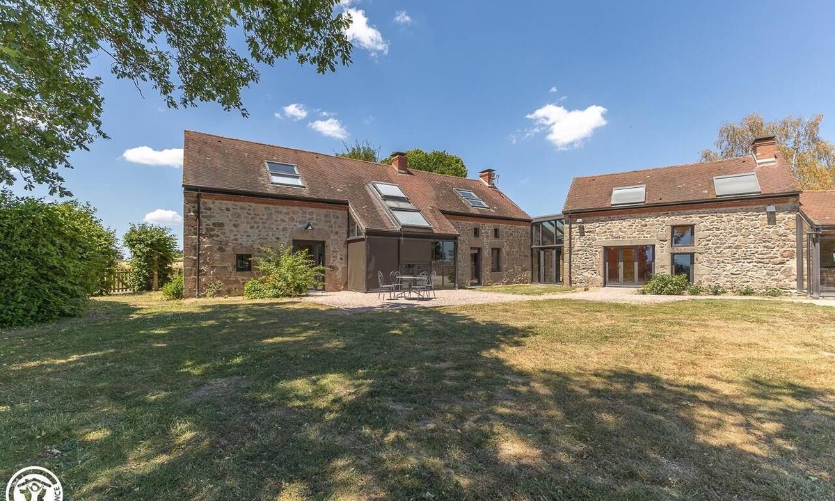 Genouillac House | Vacation Rental at Uncle's House - LAPEYROUSE