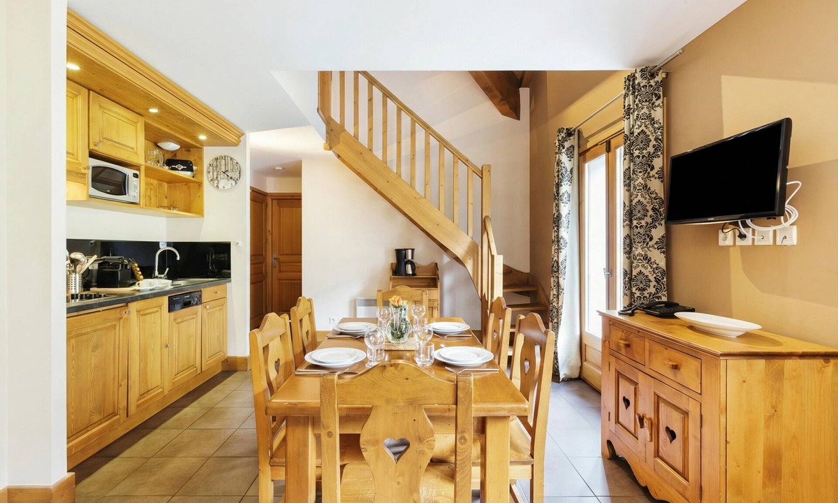 Vallorcine Apartment | Vallorcine Buet 53 Ski-In Retreat w/Shared Pool & Sauna, Vallorcine (Argentiere), France