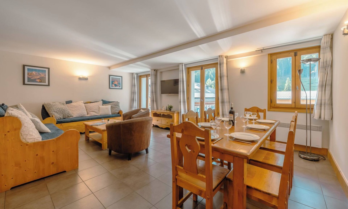 Vallorcine Apartment | Vallorcine Loriaz 35 Ski-In Retreat w/Shared Pool & Sauna, Vallorcine (Argentiere), France