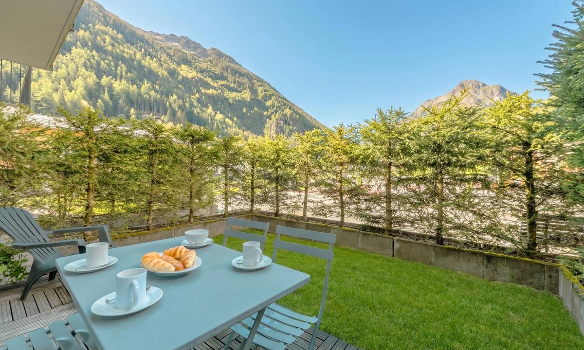 Vallorcine Apartment | Vallorcine Balme 04 Ski-In Retreat w/Shared Pool & Sauna, Vallorcine (Argentiere), France
