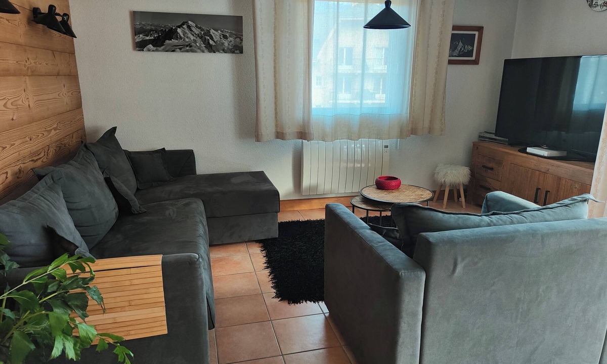 Saint-Gervais-les-Bains Apartment | VERY NICE T3 CLASS 3*, 62 m2,100 m Gondola,Balcony 18M2,Queensize bed,2 bedrooms