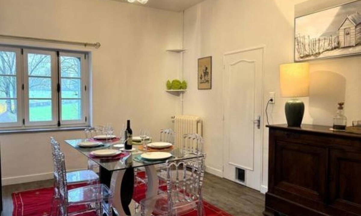 Bezenet House | Very quiet house with private pond pets welcome