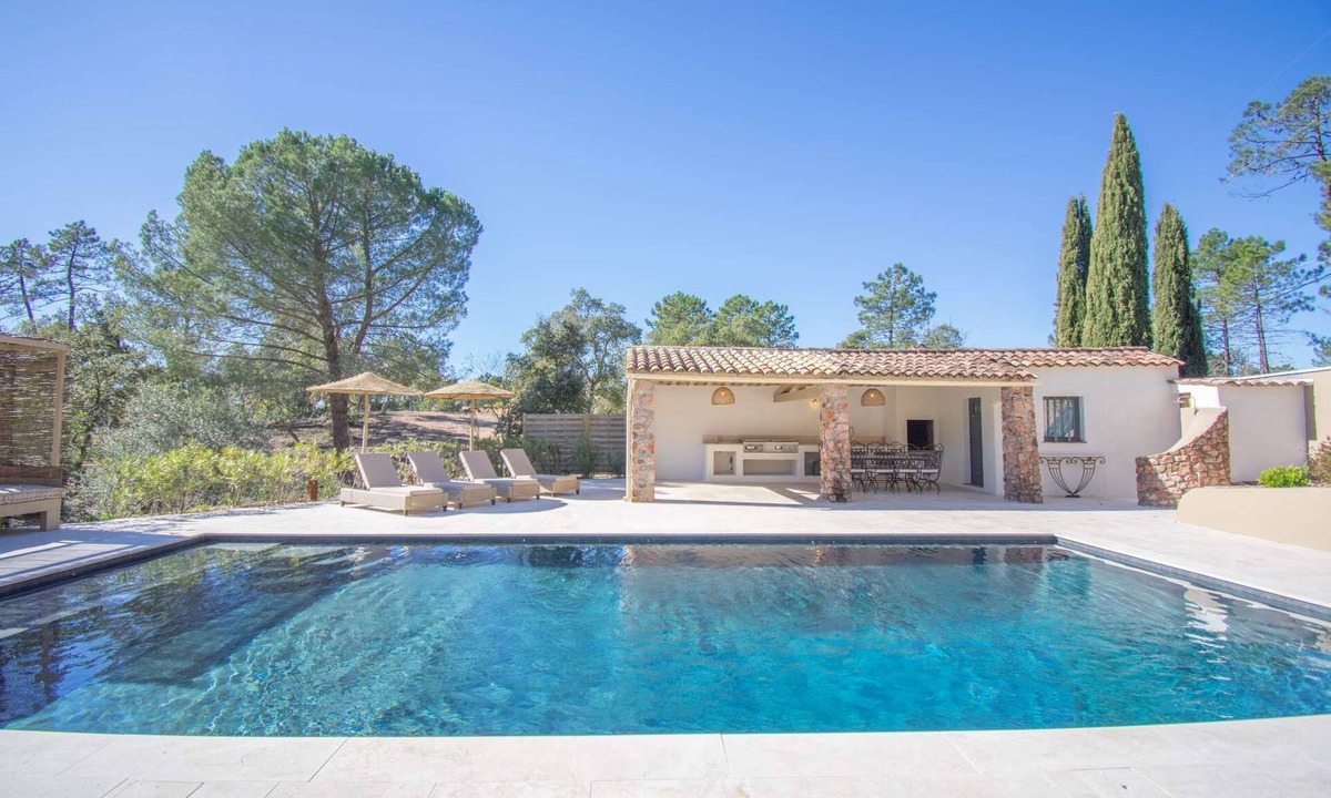 Saint-Paul-en-Foret House | Villa 200m², 10 p, 5ch, AC, Piscine, Forêt privée