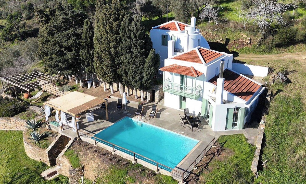 Skopelos Villa | Villa Anemopili with amazing sea view close to town and beaches.Private parking.