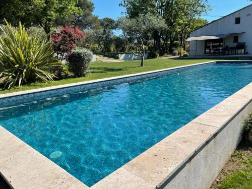 Rognes Villa | Villa Cireline en Provence, Rognes, La Fontaine du Roy