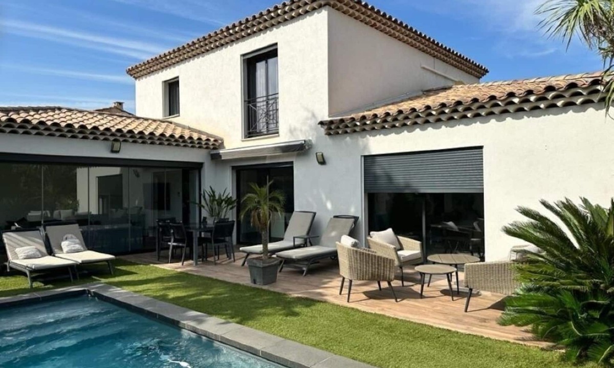Saint-Cyr-sur-Mer House | Villa Design Piscine All comforts 5 minutes walk from the beach.