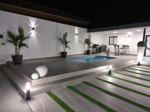 Buzanada Villa | ViLLA DREAMS JF