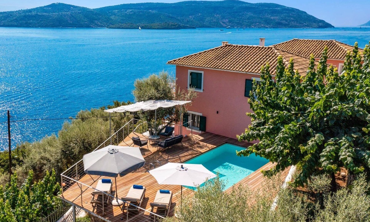 Nidri Villa | Villa Floisvos Desimi by Villa Plus