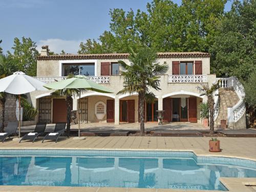 Saint-Paul-en-Foret Villa | Villa in Saint-Paul with Private Pool