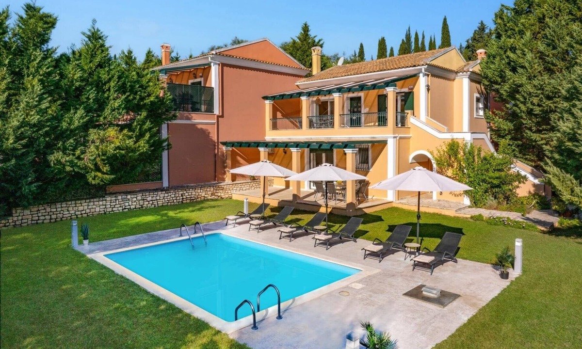 Doukades Villa | Villa Koumquat by Villa Plus