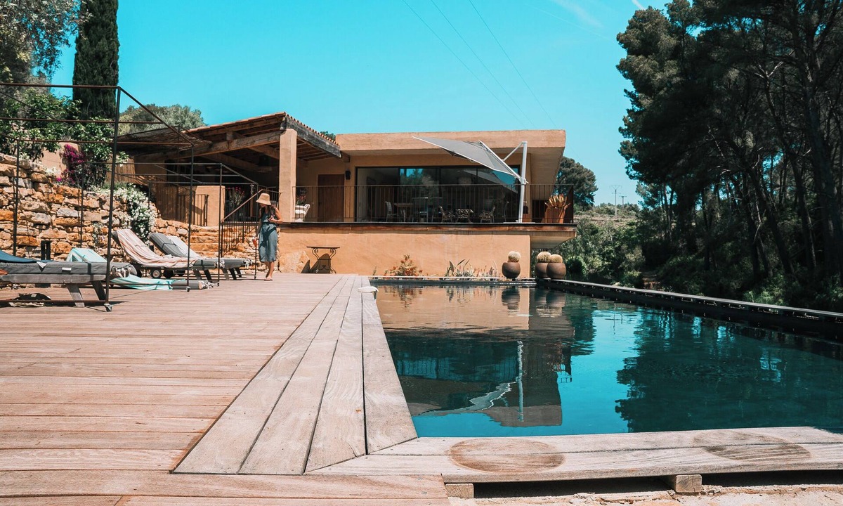 Saint-Cyr-sur-Mer Villa | Villa La Pinède meublé de tourisme 5* Les Lecques St Cyr Var 600m from the sea