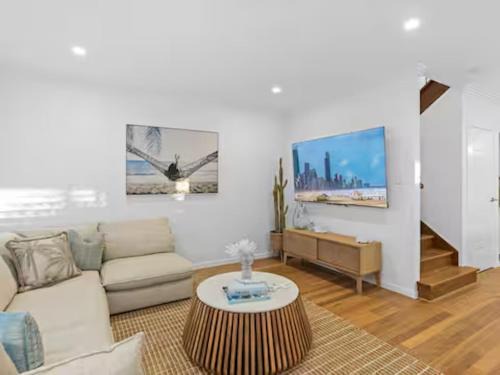 Miami House | Villa Luxe Miami, Heated Pool, 5 min walk to beach