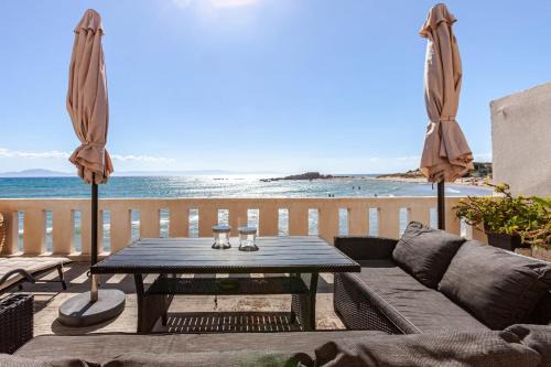 Arcoudi House | Villa Rena In Front of the Sea