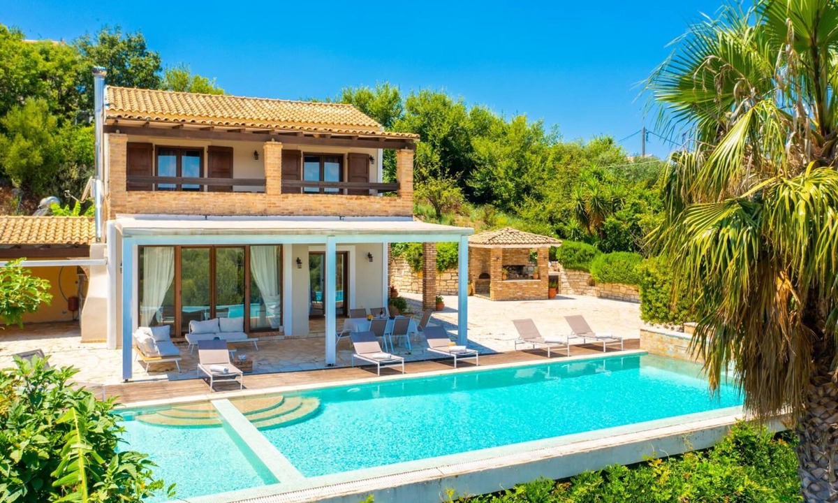 Peroulion Villa | Villa Zacharenia - Three Bedroom Villa, Sleeps 6