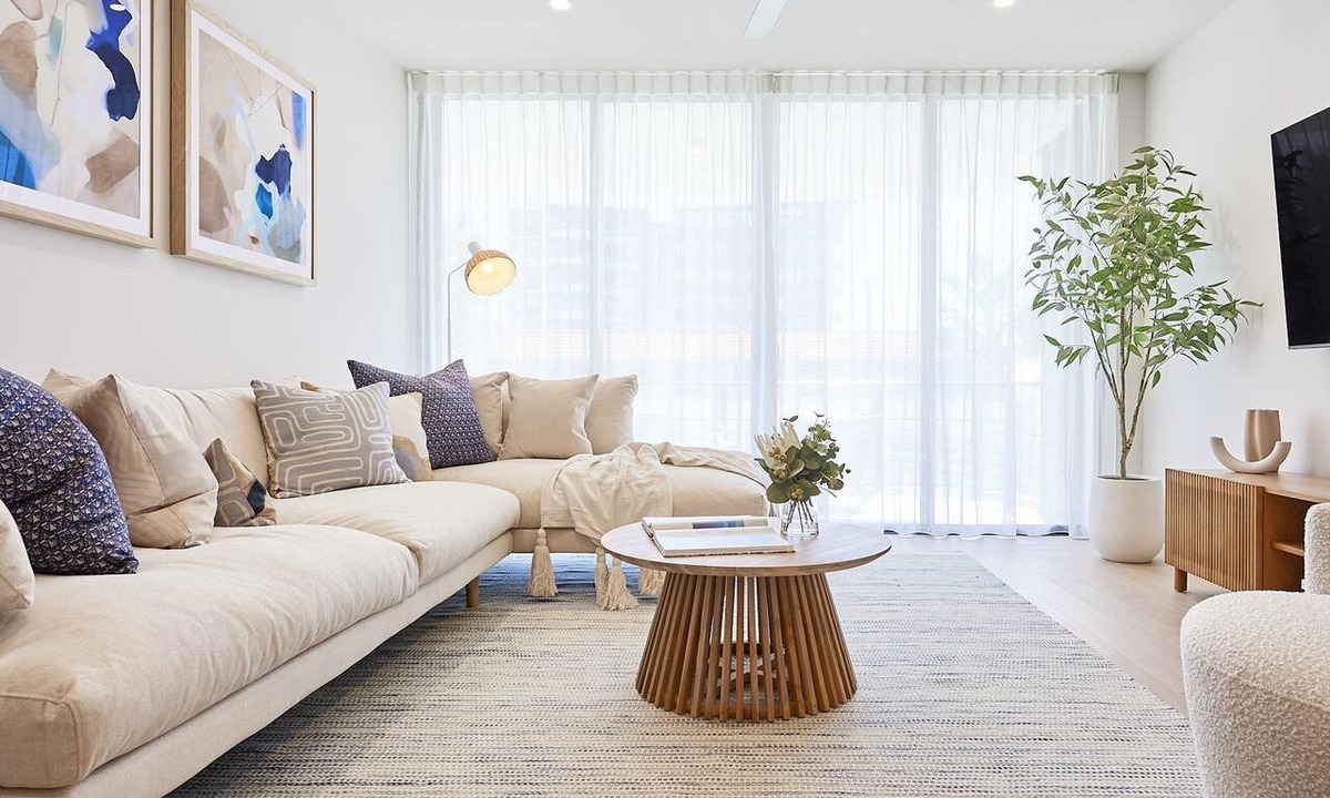 Palm Beach Apartment | Village 305 - Palm Beach Luxury - 3 Night Stays - Linen Provided!