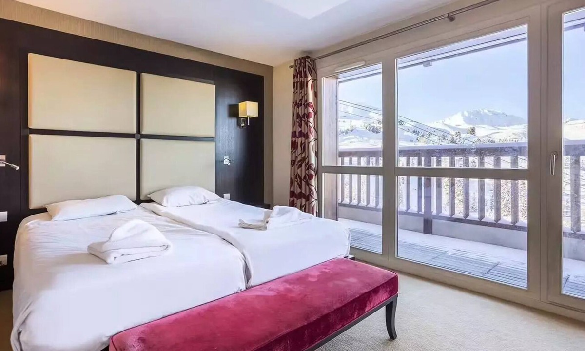 Belle Plagne Hotel | Village Club MMV Les Deux Domaines * - Double room - full board