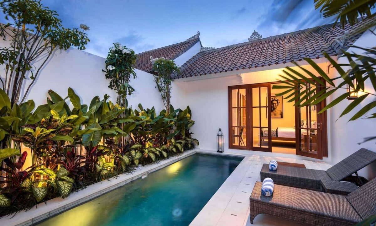 Petitenget House | Walk around Seminyak Petitenget from 1BR PoolVilla