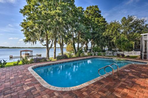 Winter Haven House | Waterfront Winter Haven Home with Dock & Hot Tub!