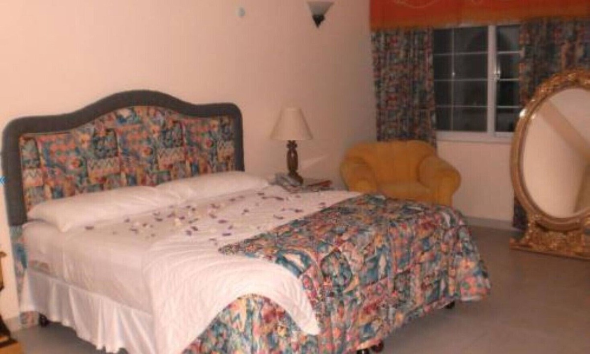 Runaway Bay Resort | Welcome to Standard Queen