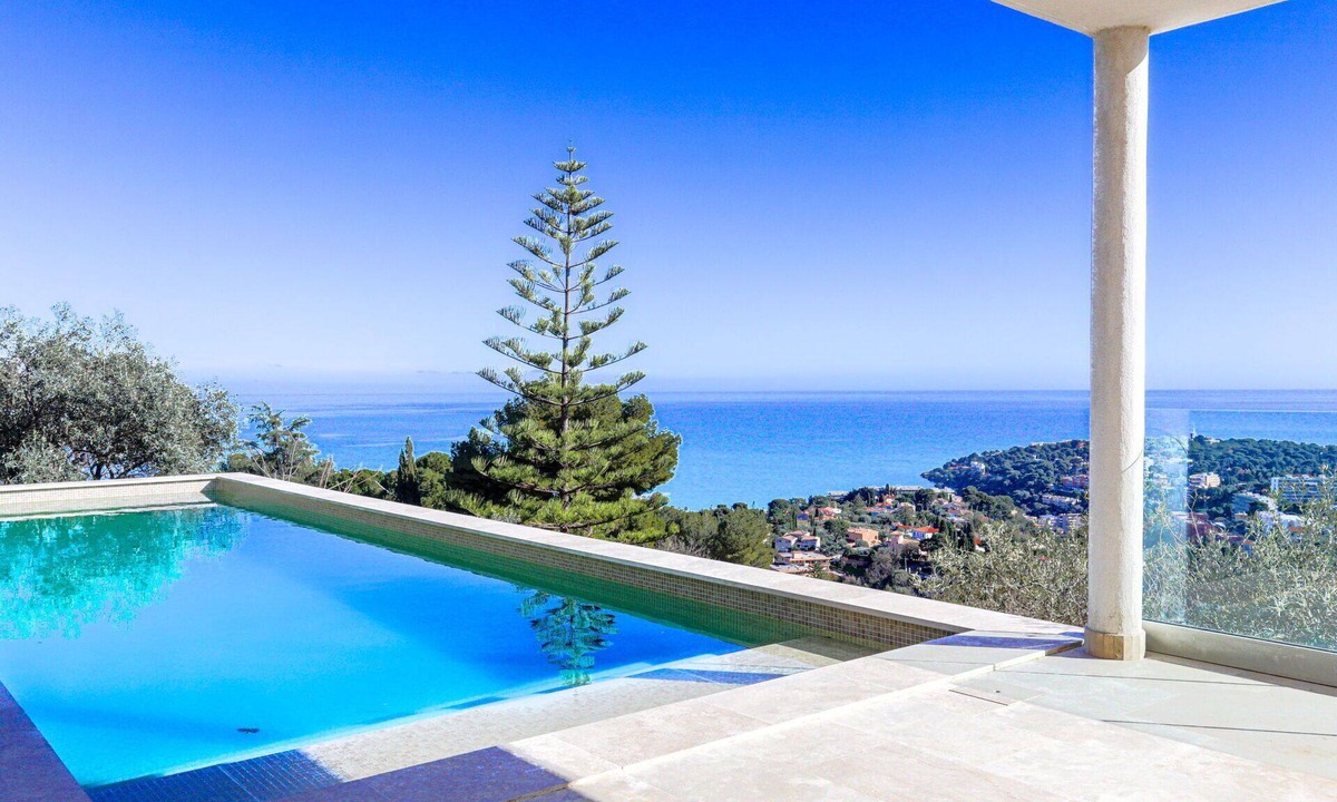 Roquebrune-Cap-Martin Villa | Wonderful private villa for 10 guests with private pool, WIFI, A/C, TV and terrace