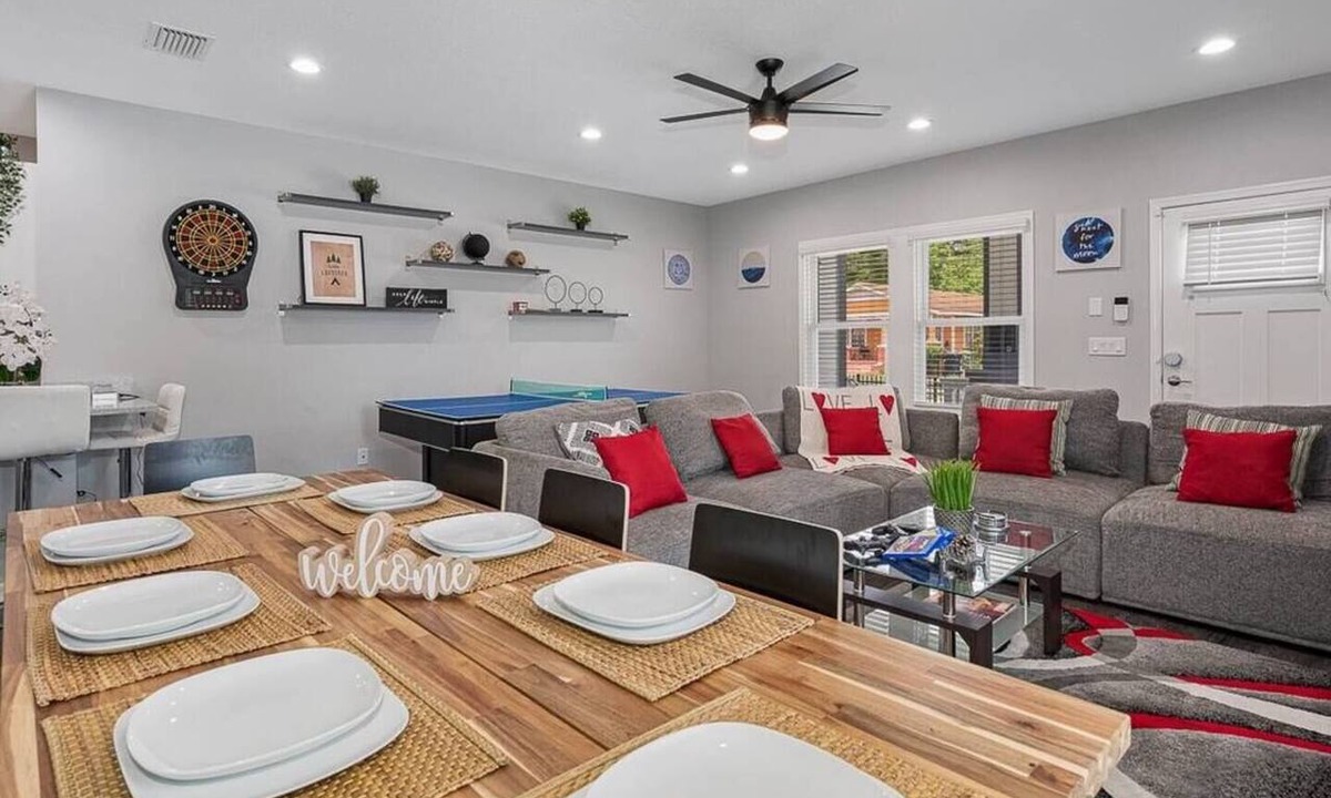 Ybor City Apartment | Ybor City Group Home — Game Room & Sleeps 12 | Tampa