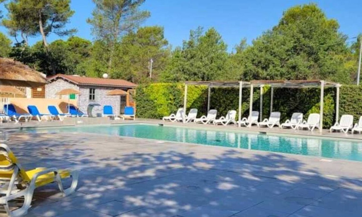 Peynier House | ZEcamping 3* toboggans piscine animaux acceptés locatif 20m2 4 pers
