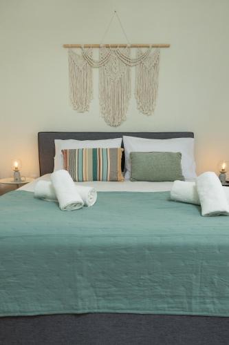 Katerini Apartment | Zeusplace Chic & Boho Apartment